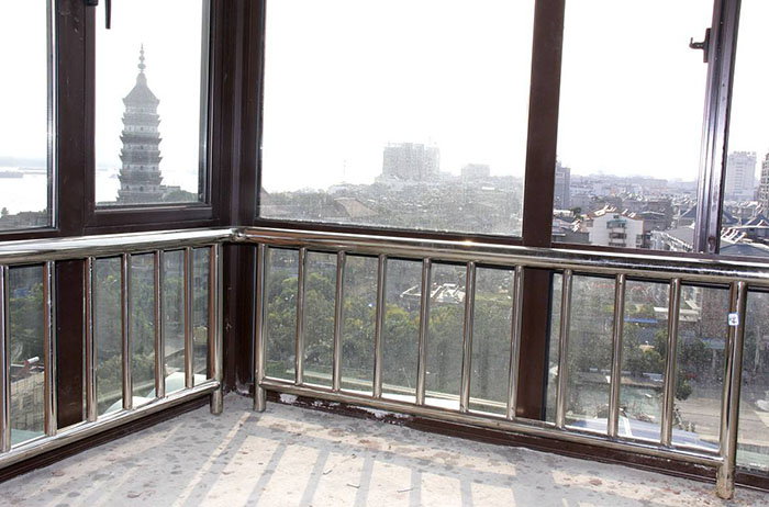 購（gòu）買和安裝的北京鐵藝（yì）圍欄如何保養呢？